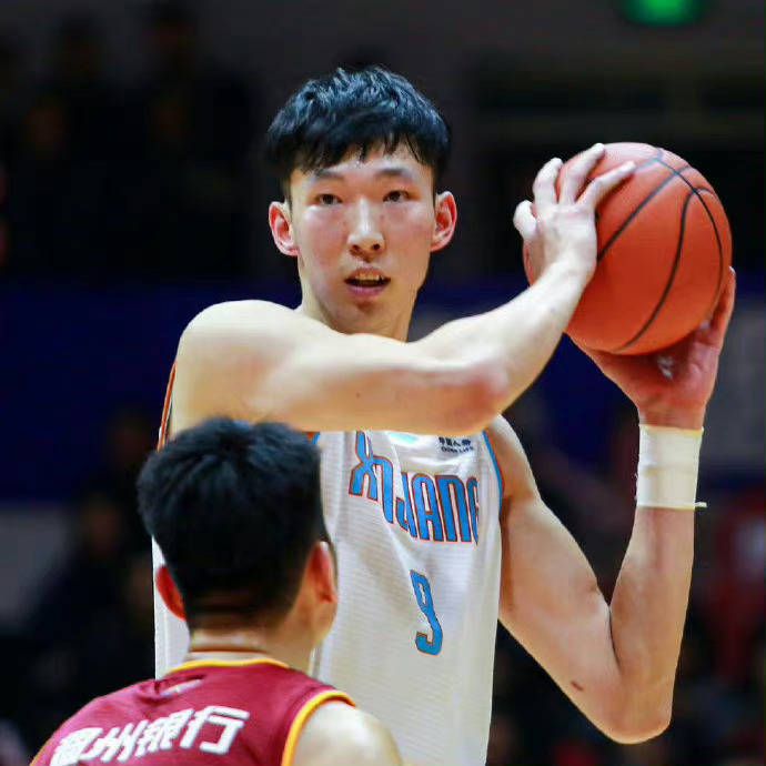 第74分钟，马竞左路定位球德佩打门被扑门前莫拉塔推射偏出。